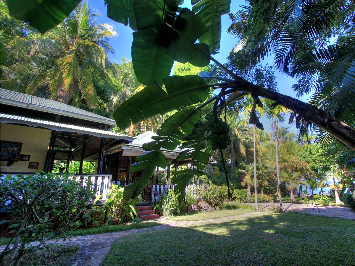 Hotel Gerard Et Francine Ambatoloaka  Exterior foto